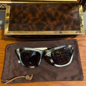 TORY BURCH SUNNIES 😎